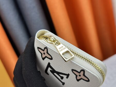 Louis Vuitton Zippy Wallet