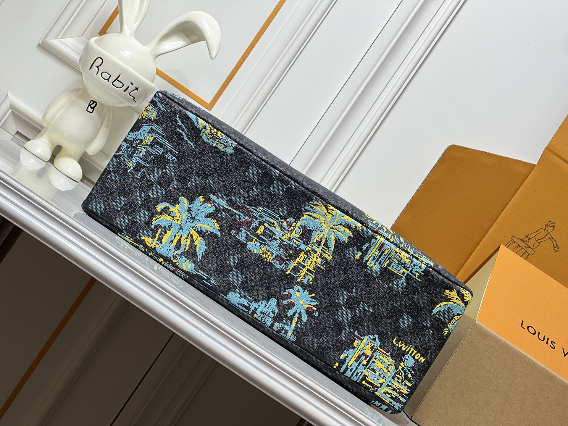 Louis Vuitton Shopper Tote – "Vintage Miami" Jacquard Edition - Image 3