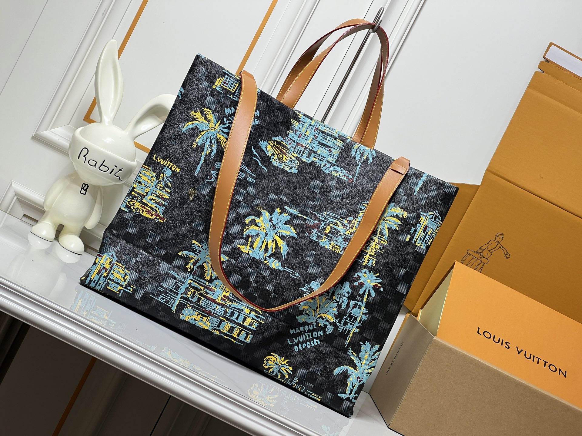 Louis Vuitton Shopper Tote – "Vintage Miami" Jacquard Edition - Image 4