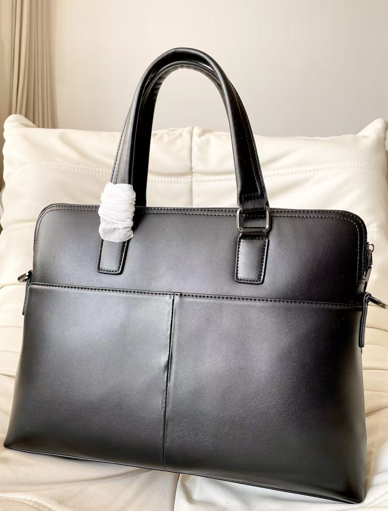 Gucci Signature Executive Briefcase - Image 8