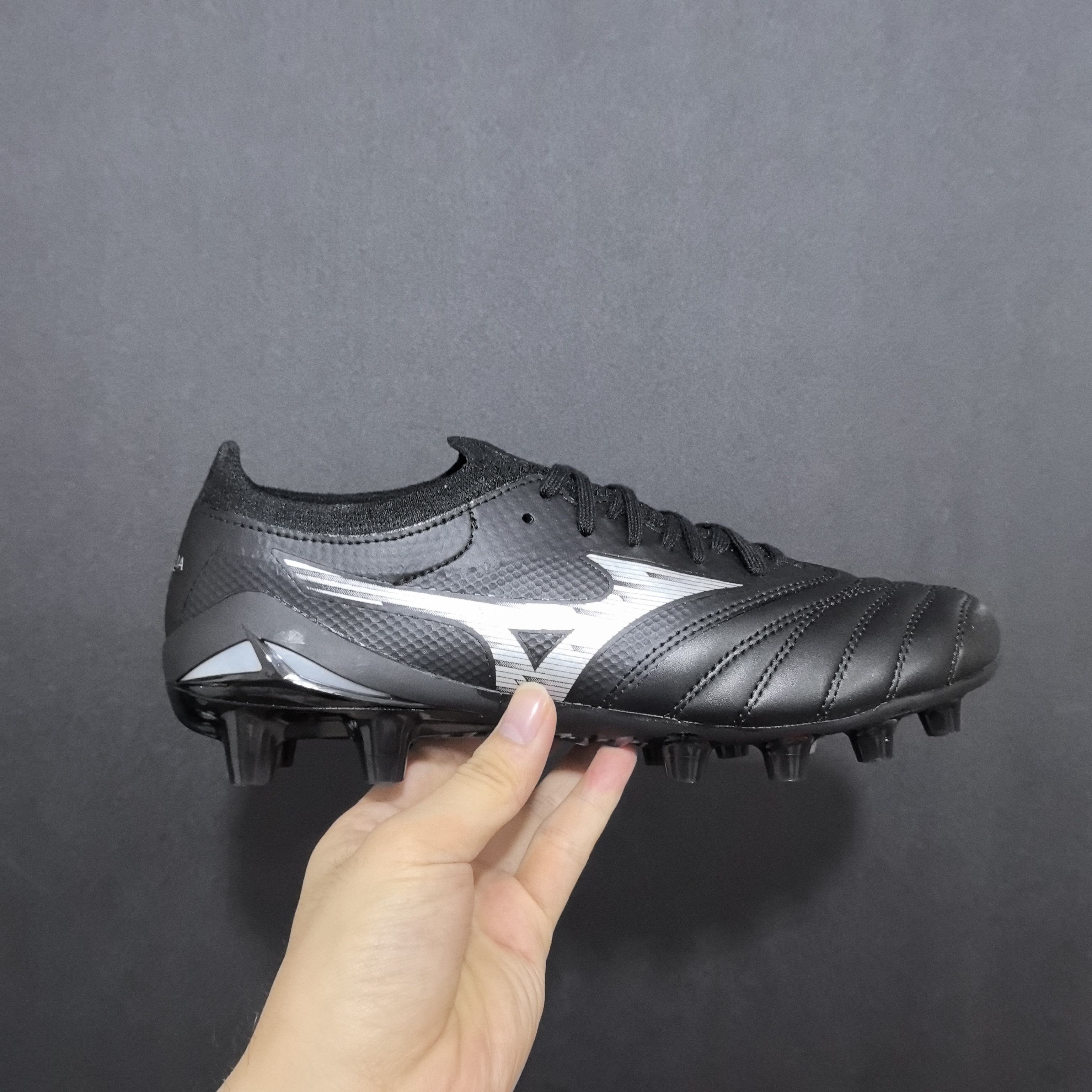 Mizuno Morelia Neo IV Beta – Premium Leather Cleats - Image 6