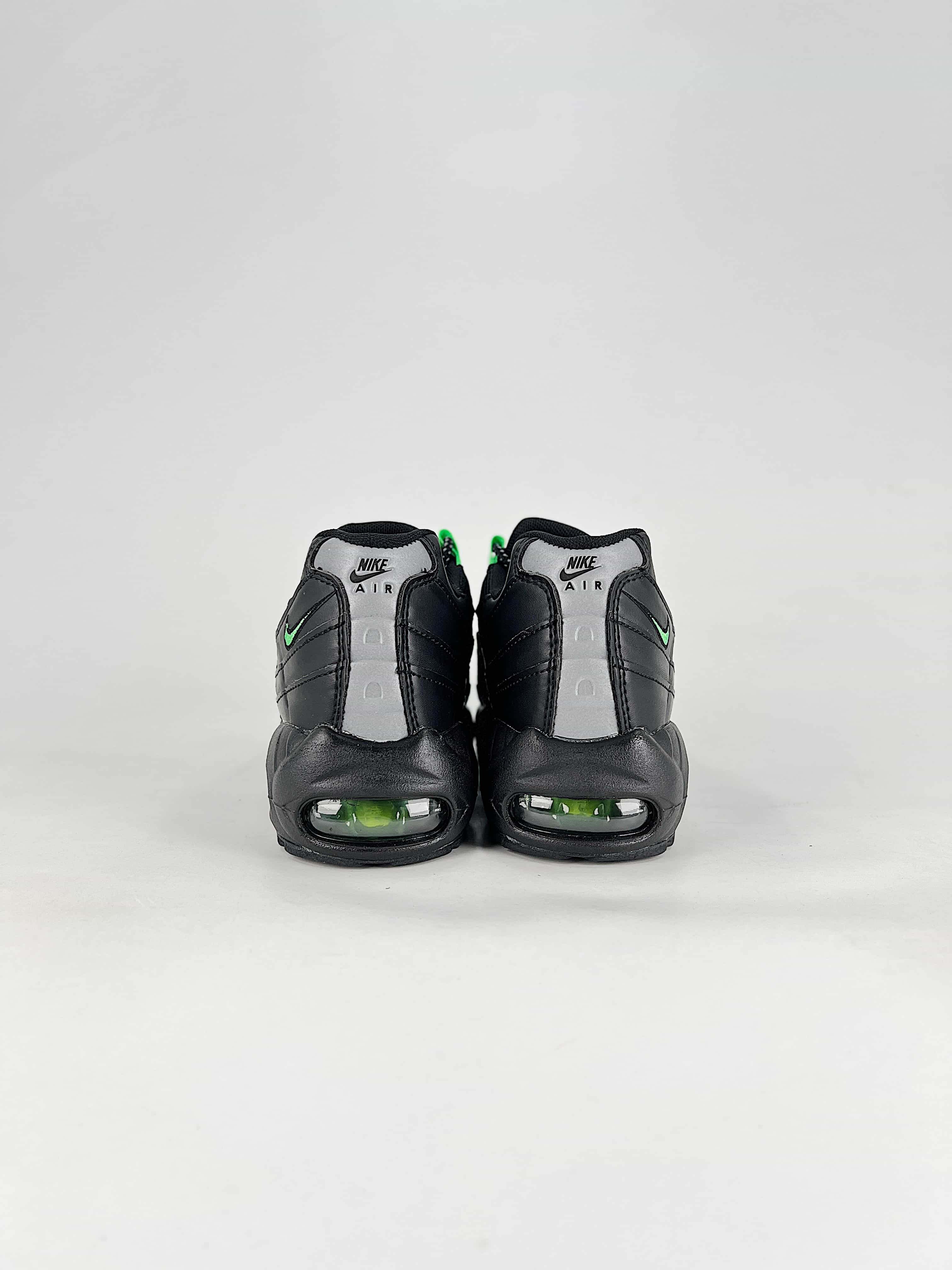 CDG x Nike Air Max 95 – Retro Collaboration Edition - Image 3