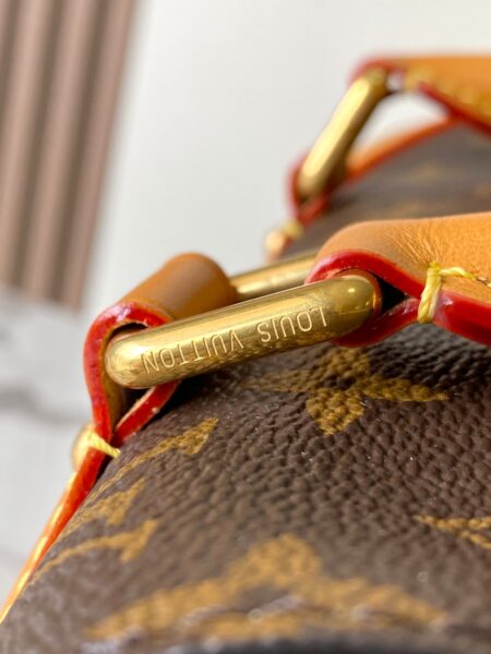 Louis Vuitton 特级M28020