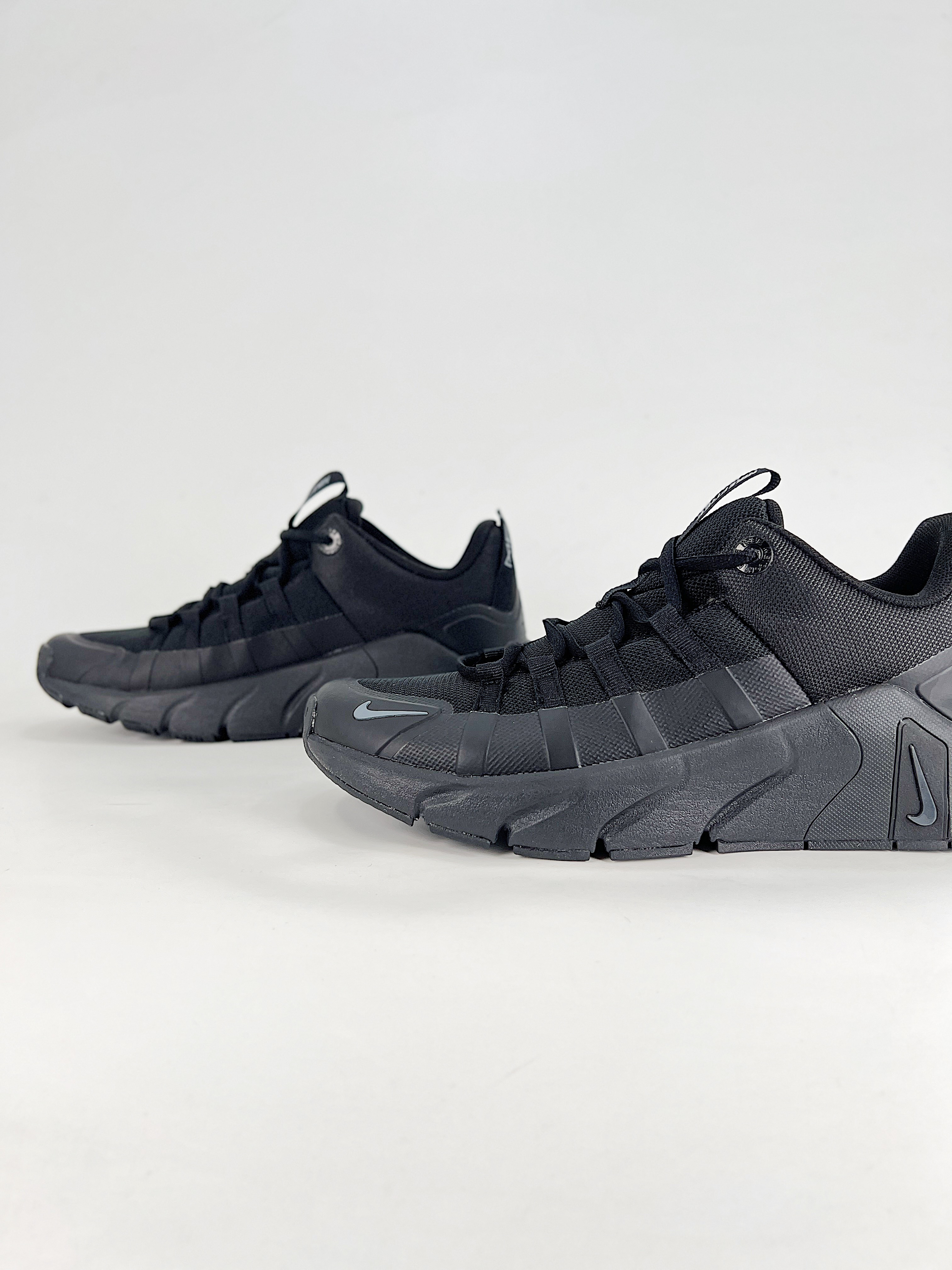 Nike Free Metcon 6 Mesh Upper - Image 4
