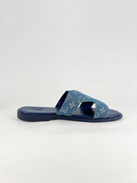 Louis Vuitton Oasis Pebbled Calfskin Open-Toe Mules