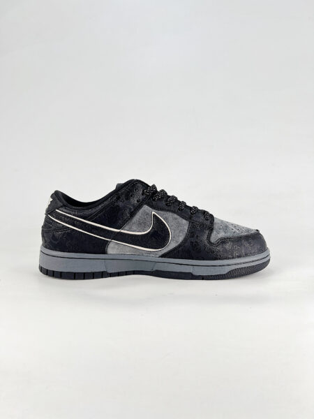 NIKE DUNK SB LOW New Colorway