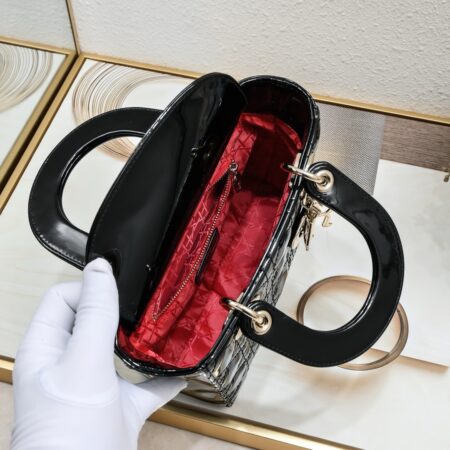 Dior 2411漆皮