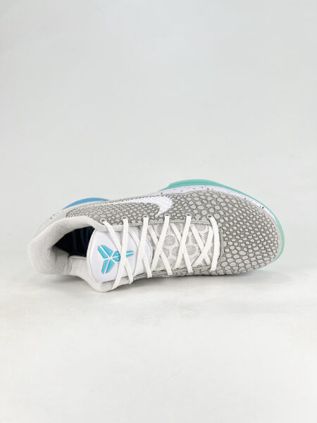 NIKE ZOOM